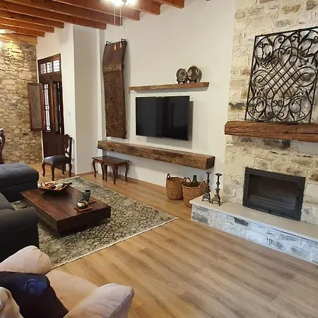 Villa Bougainvillea House *