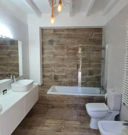 Bougainvillea House Βίλα Πάνω Λεύκαρα