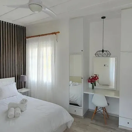 Bougainvillea House Villa