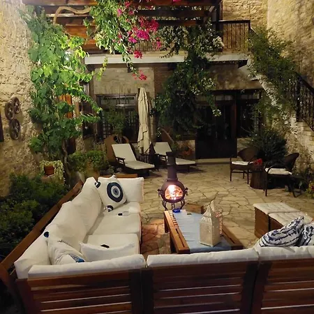 Βίλα Bougainvillea House
