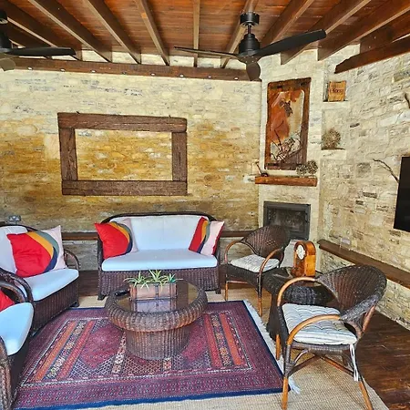 Bougainvillea House Villa *