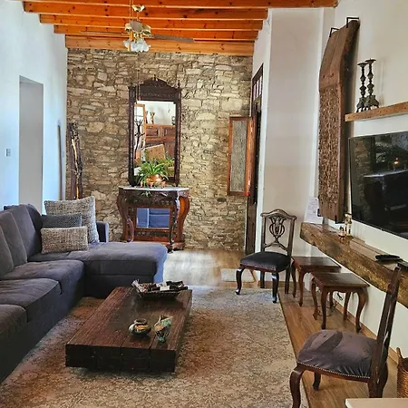 Bougainvillea House Villa