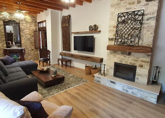 Vila Bougainvillea House *