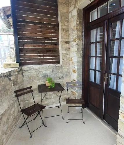 Bougainvillea House * Pano Lefkara