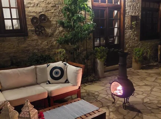 Bougainvillea House Vila *