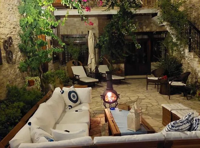 Vila Bougainvillea House