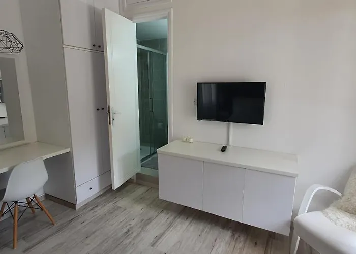 Vila Bougainvillea House