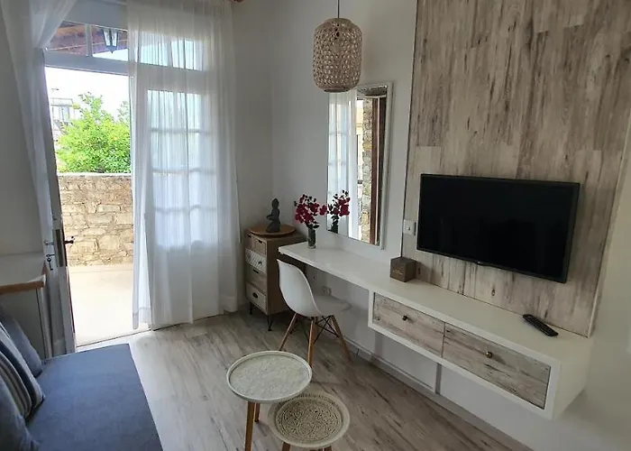 Vila Bougainvillea House *